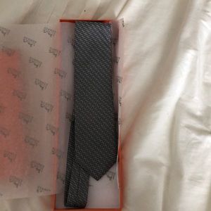 Hermès Paris Men’s tie
